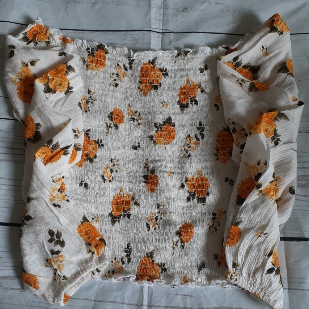 Hollister floral top